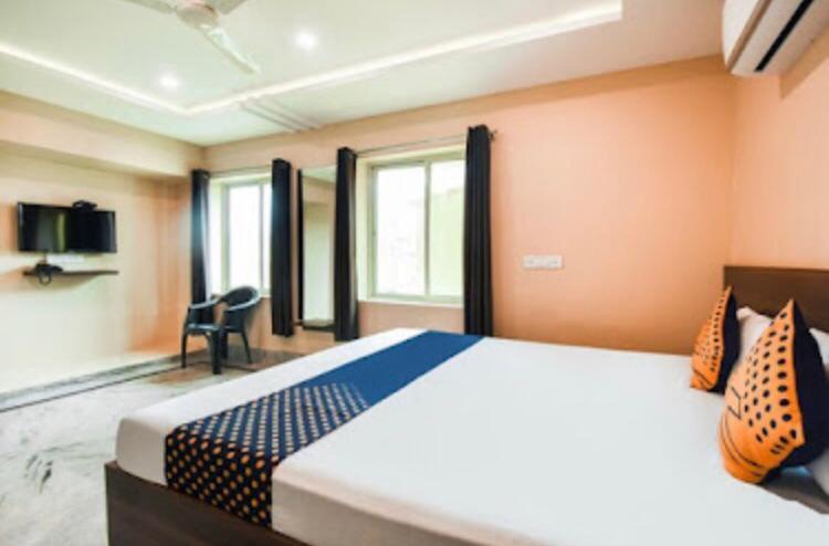 Hotel Royal Galaxy Puri Exterior photo